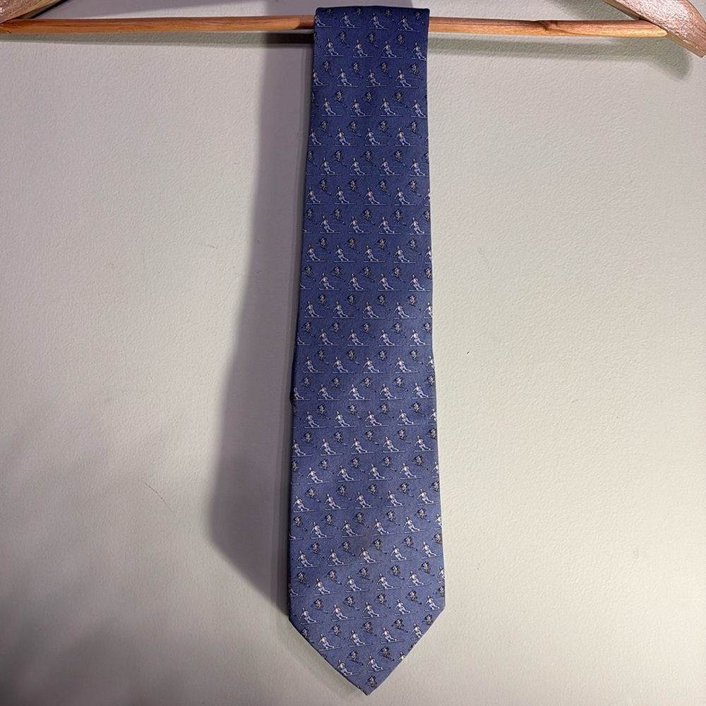 Vineyard Vines Skiing Tie